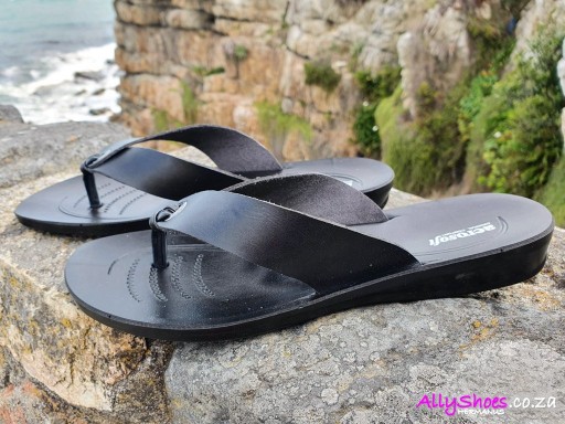 Aerosoft, LS 4847, Black (size UK 4 only)