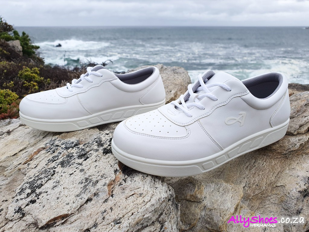Aerosoft, SN 7805, White (size UK 3 only)
