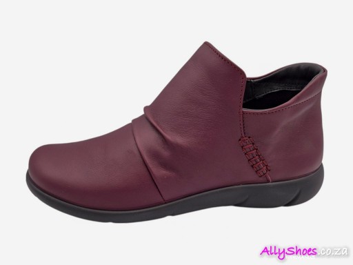 Hotter, Marly, Maroon