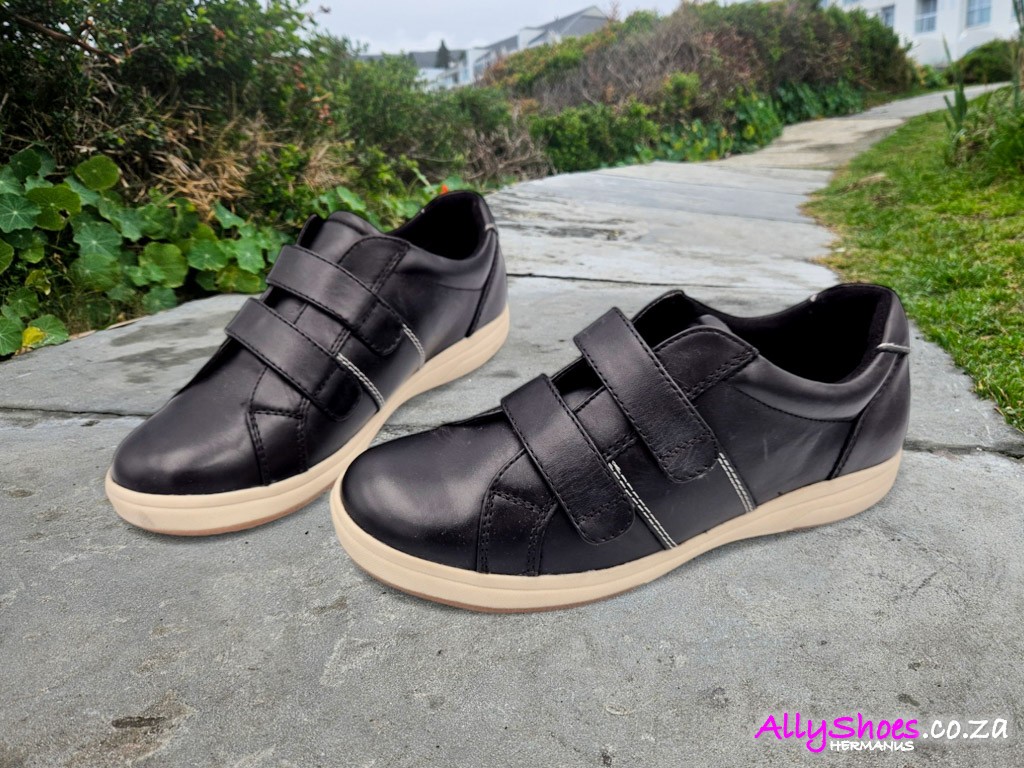 Hotter, Shift, Black