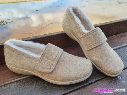 Hotter, Toasty II, Oatmeal (size UK 9 only)