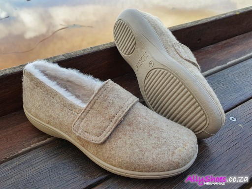 Hotter, Toasty II, Oatmeal (size UK 9 only)