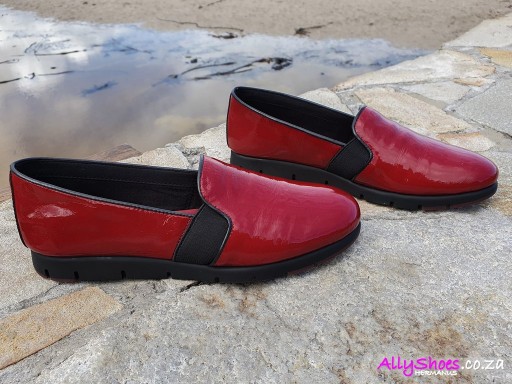 Hotter, Turn, Ruby (size UK 4½ only)