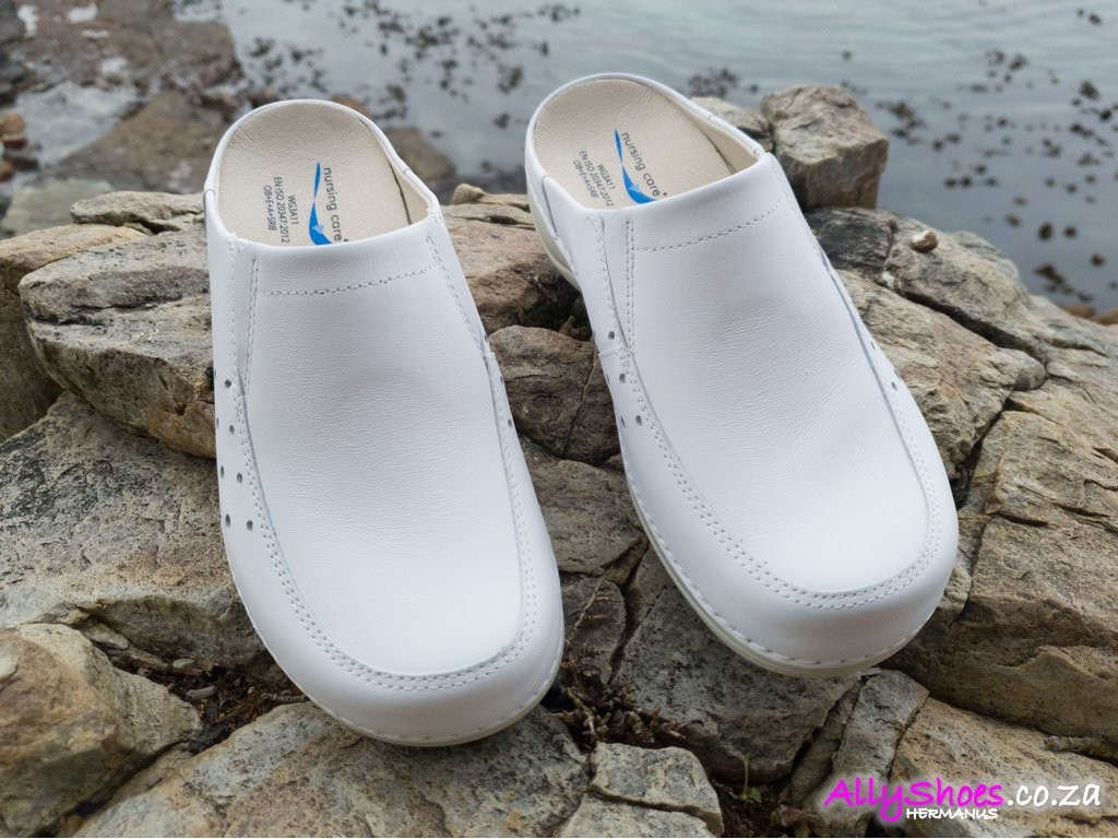 Nursing Care, Berlin, White