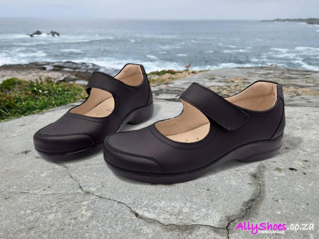 Nursing Care, Letonia, Black