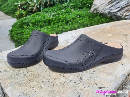 Nursing Care, Montenegro, Dark Blue