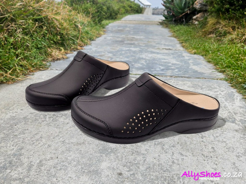 Nursing Care, Montenegro, Black