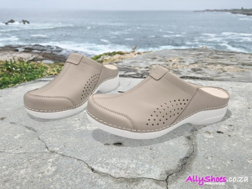 Nursing Care, Montenegro, Beige