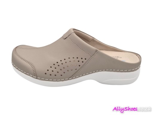 Nursing Care, Montenegro, Beige