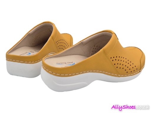 Nursing Care, Montenegro, Yellow