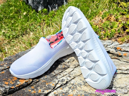 Skechers, Go Walk Flex Flower Happy, White