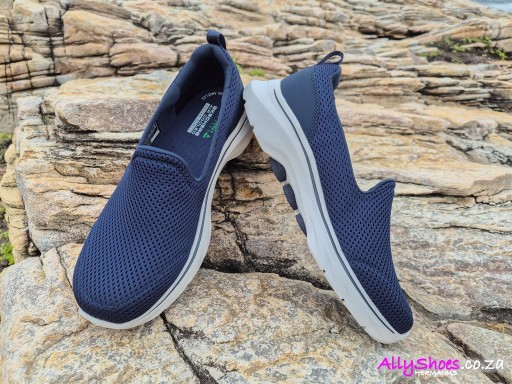Skechers, Go Walk 7 Razi, Navy/White (size UK 7 only)
