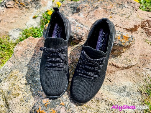 Skechers, Ultra Flex Best Gal, Black
